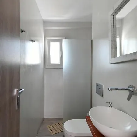 Iresma Naousa (Paros)