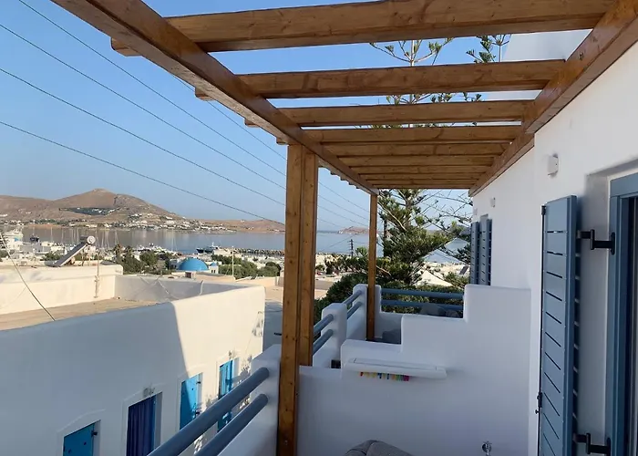 Iresma Naousa (Paros)